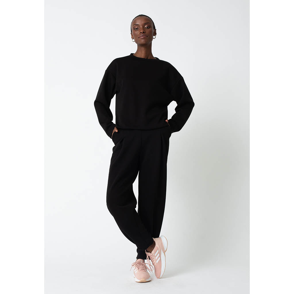Axel Set | Black (Restocking sold out sizes, - pls select your size and add your email address to the "Notify me"button)